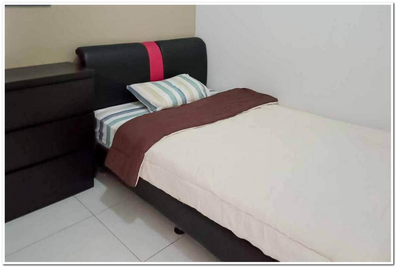 Syukur Guesthouse Syariah Near Exit Toll Cikopo Redpartner Cikampek Exterior photo